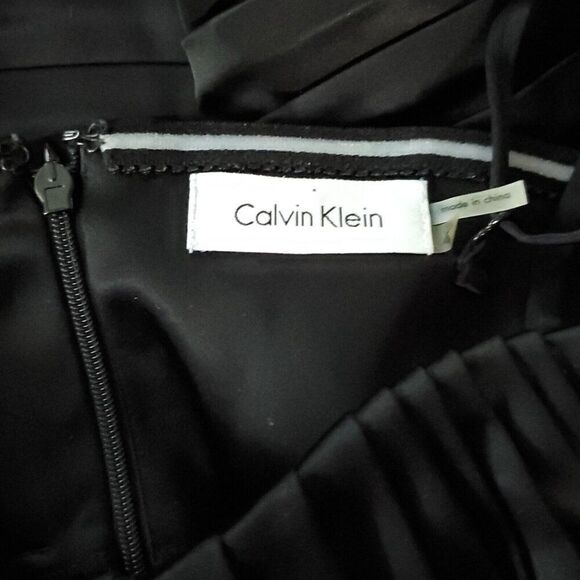 Calvin Klein Black Dress Sz 4 Cocktail Party Evening Ruched Pleats Strapless - Picture 5 of 6